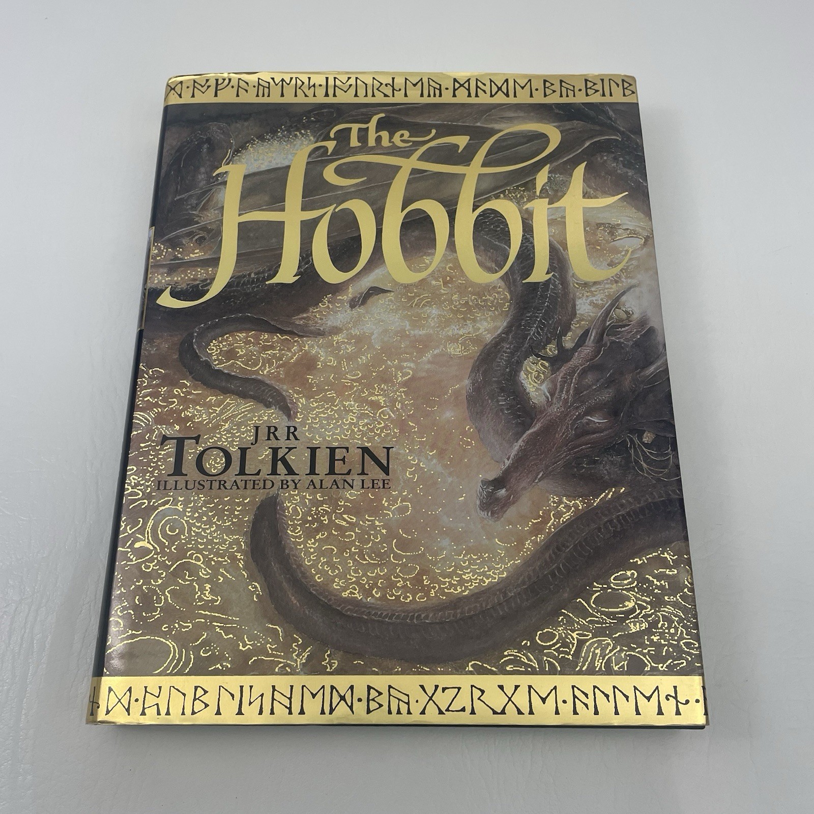 The Hobbit JRR Tolkien Hardcover Alan Lee Illustrated 1997 HOUGHTON MIFFLIN ed.