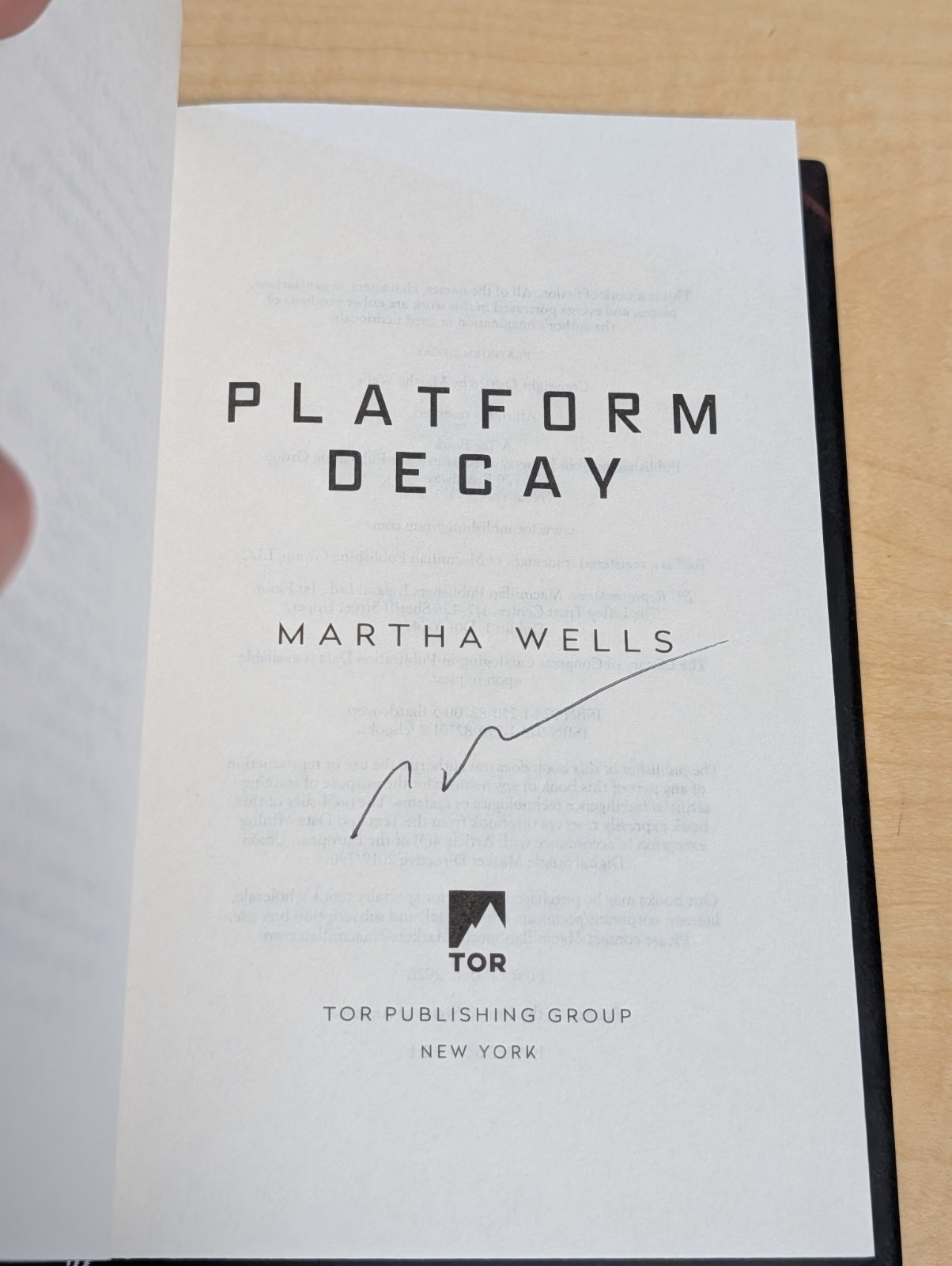 🤖PLATFORM DECAY Martha Wells Signed First Edition Tor Hardcover Murderbot #8
