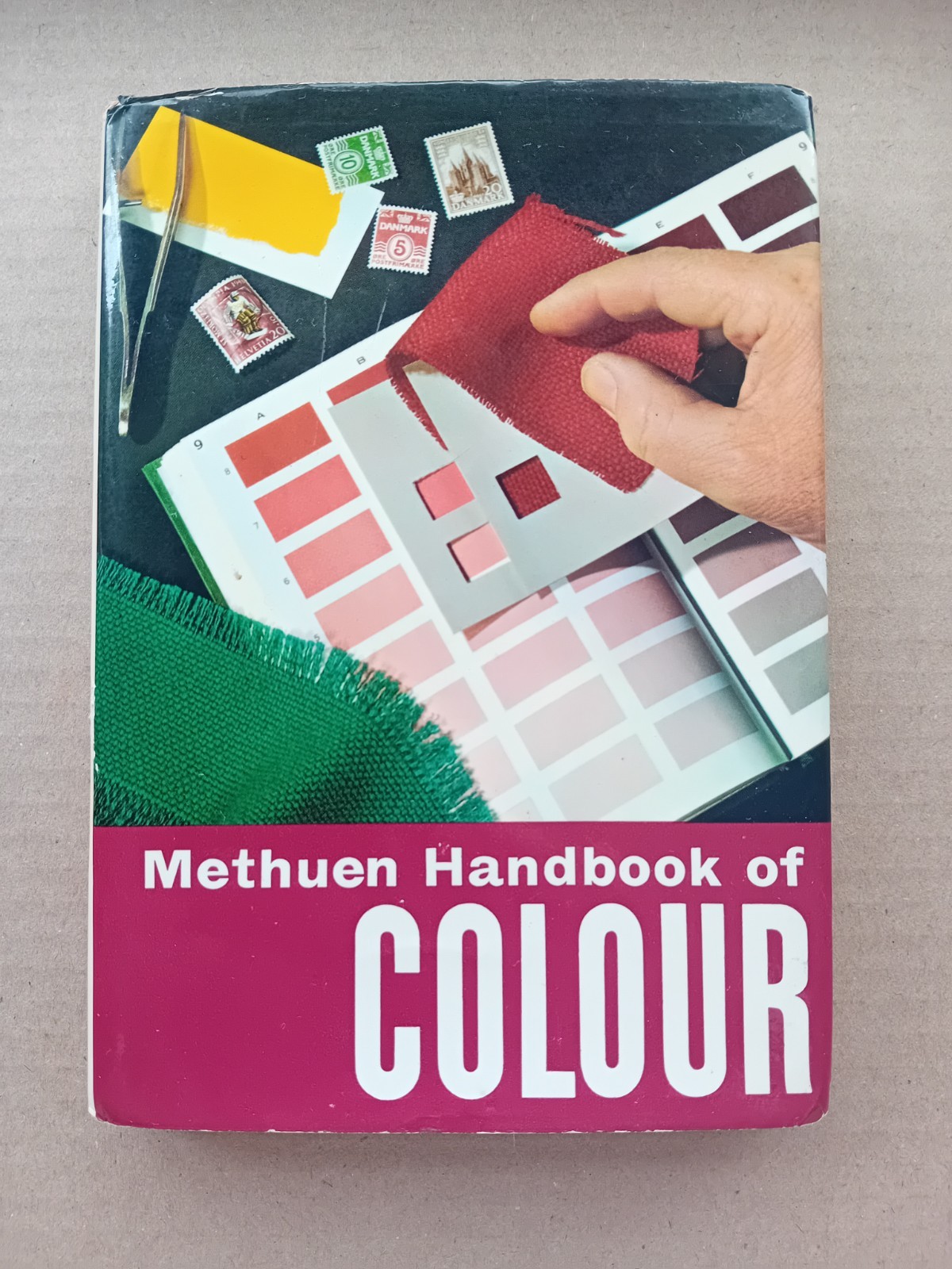 Methuen Handbook of Colour 1967 2nd Edition RARE WITH COLOUR FINDER CARD