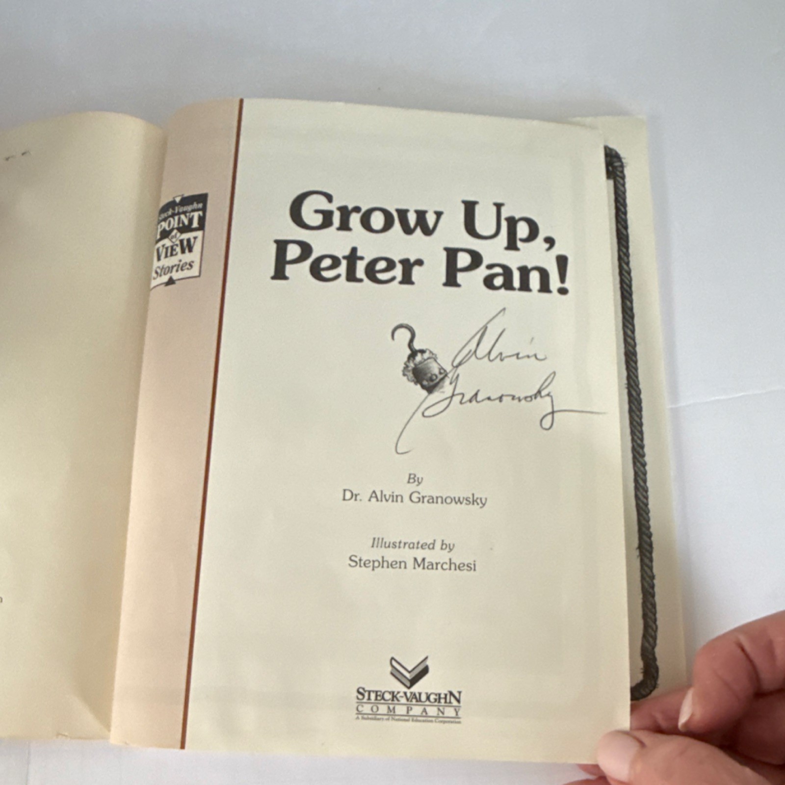 Steck-Vaughn Peter Pan: Grow Up, Peter Pan! Point of View Stories PB 1993 Signed