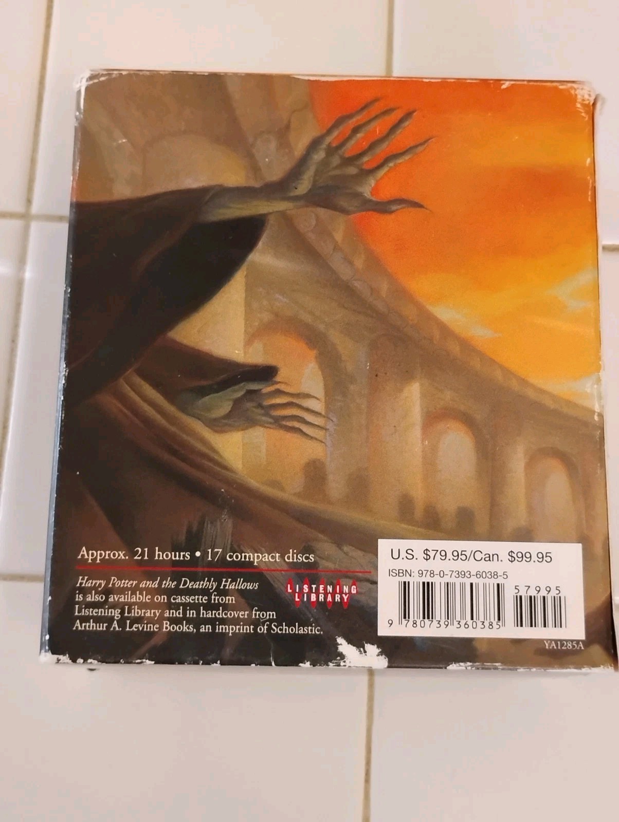 Harry Potter Ser.: Harry Potter and the Deathly Hallows by J. K. Rowling (2007,