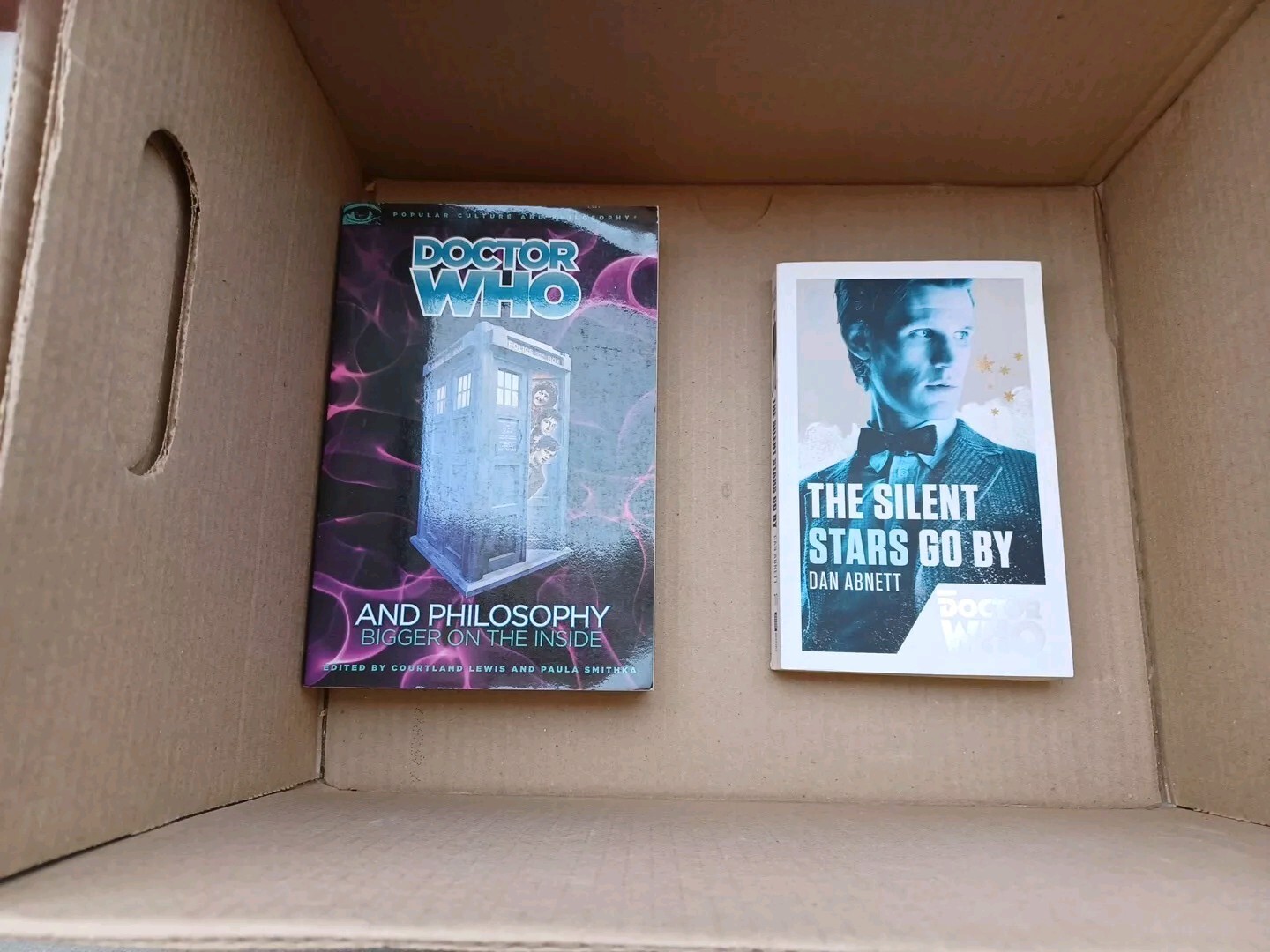 Doctor Who Lot 2HC 5 Trade 2MM vg 0731