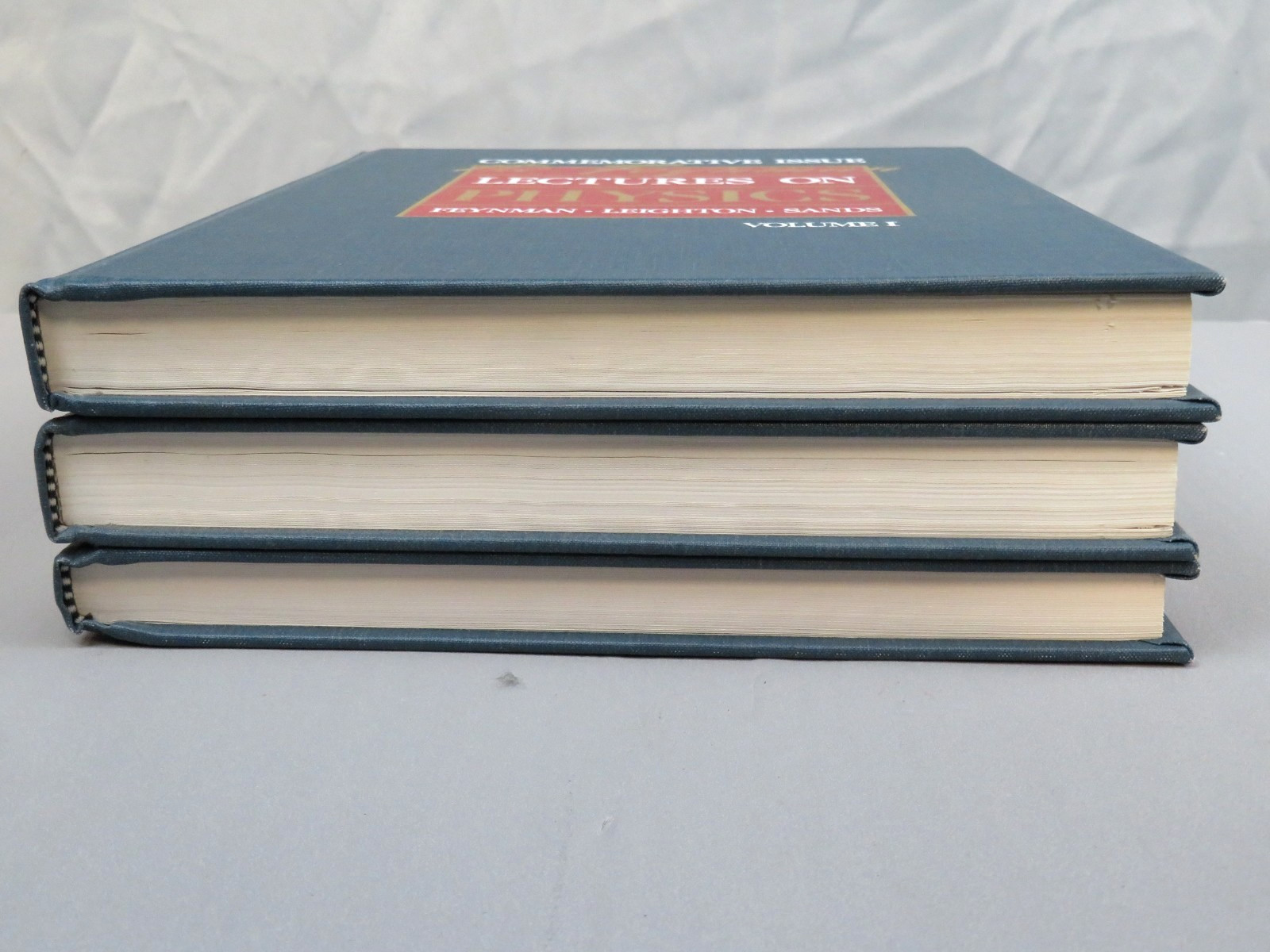 Feynman Lectures on Physics 1989 Commemorative 3 Vol Box Set HC Slip case