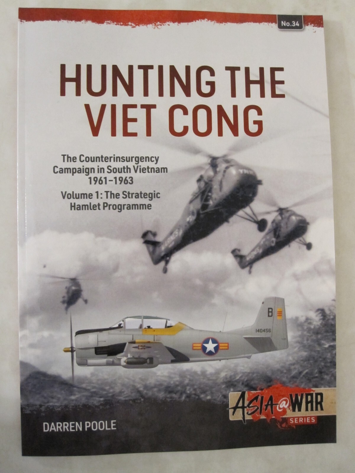 Hunting the Viet Cong, Volume 1 : Asia at War 34