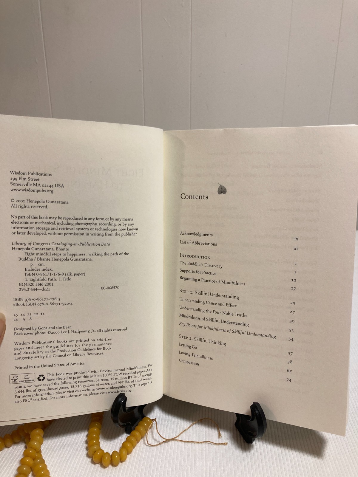 Eight Mindful Steps to Happiness. Bhante Henepola Gunaratana (PB, 2001, VG+)