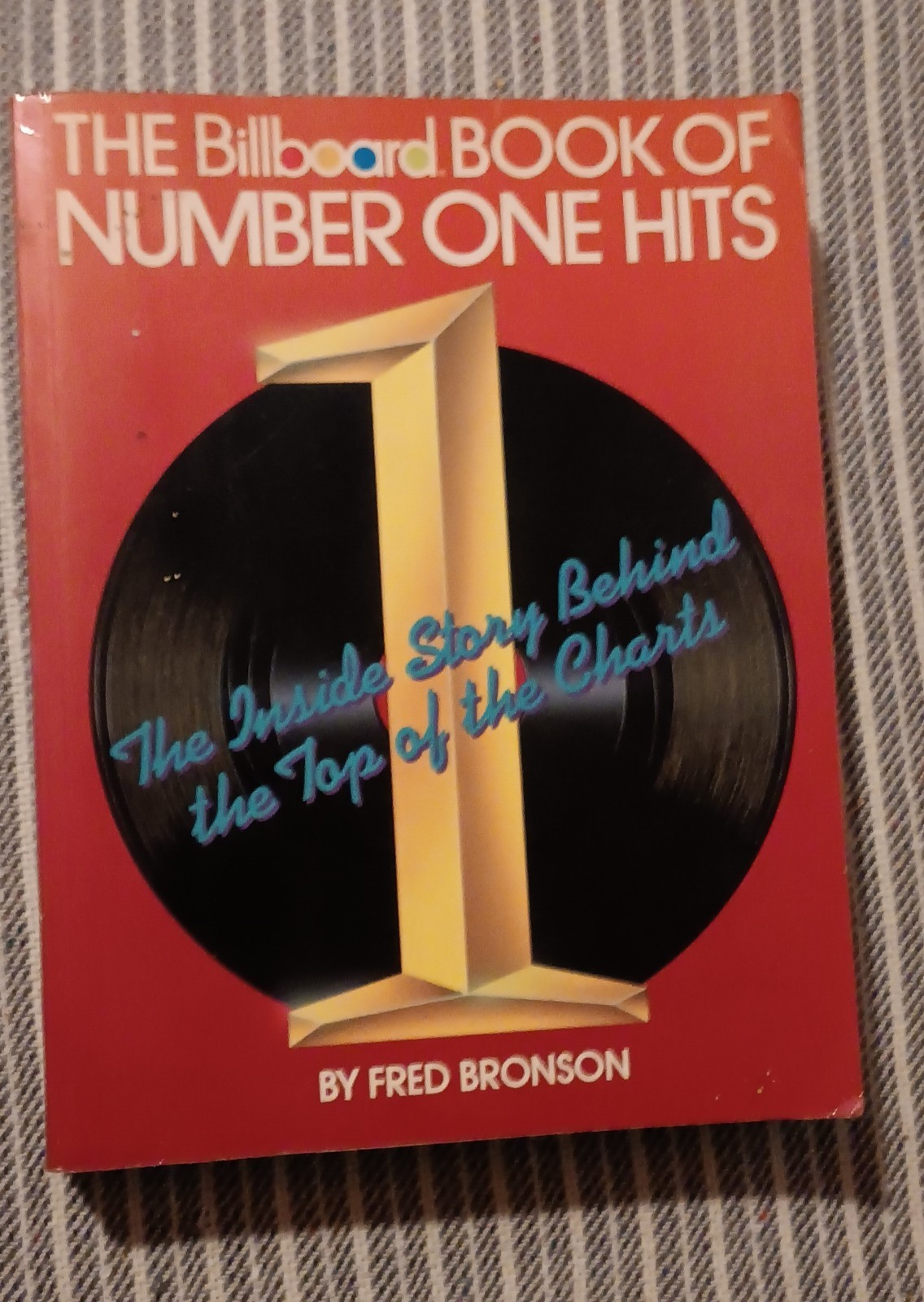 BILLBOARD BOOK OF NUMBER ONE HITS 1st PRINT FRED BRONSON INSIDE STORY THE CHARTS