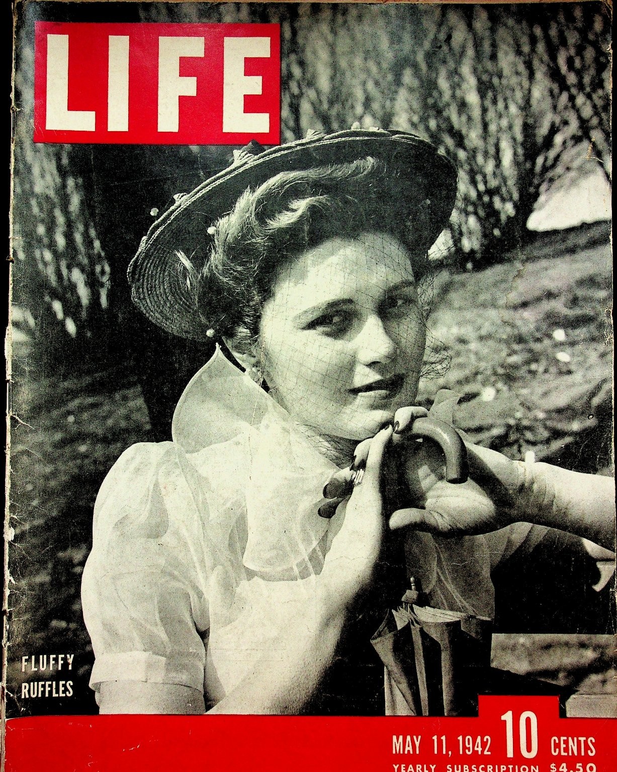 Life magazine May 11 1942 Hawaii at War Katherine Hepburn German Uboat bombing