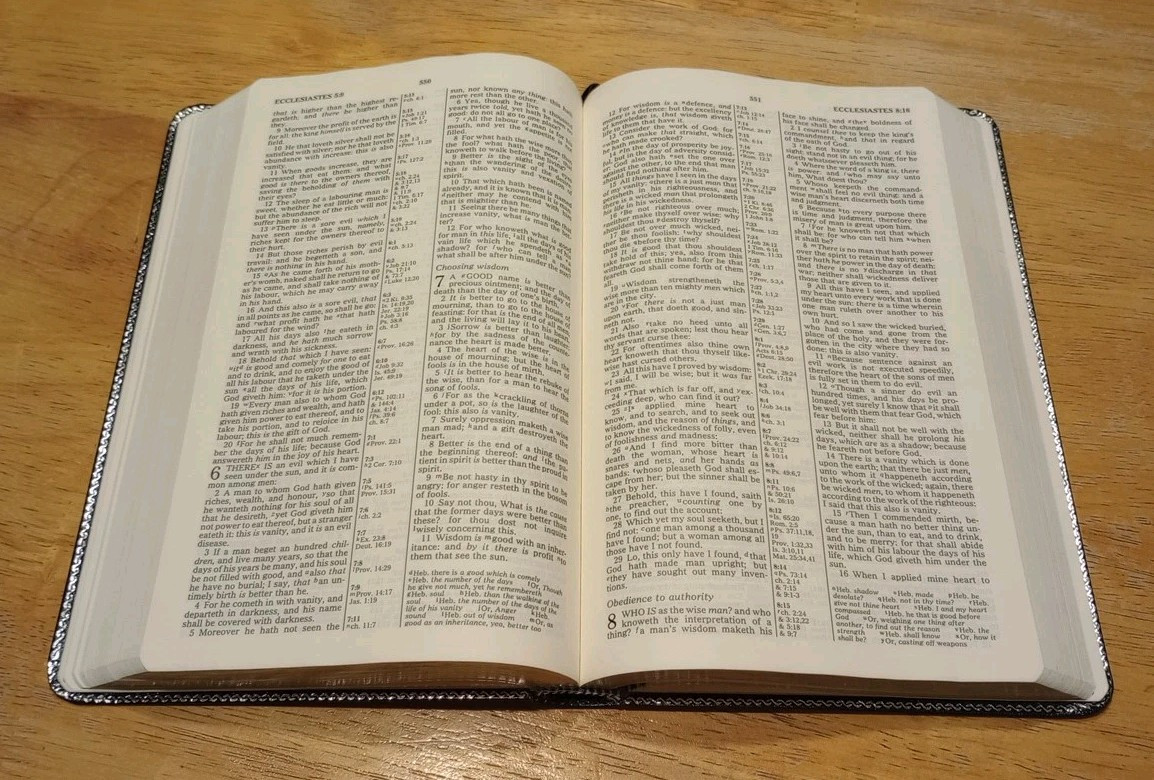 KJV Reference Bible ,Red Letter,Concordance,Maps Bonded Leather Zondervan 1994