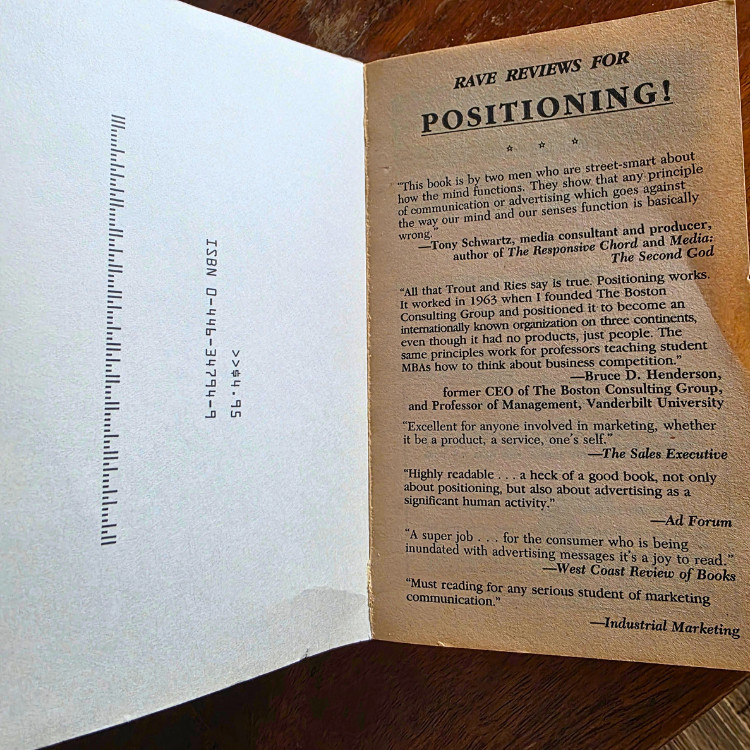Positioning: The Battle for Your Mind (1982) by Al Ries & Jack Trout , Paperback