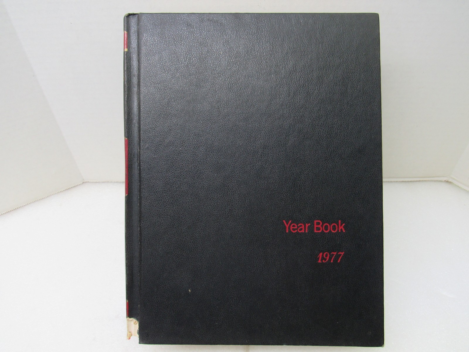 Collier’s Encyclopedia Yearbook Covering 1976 P.F. Collier & Sons 1977 Hardcover