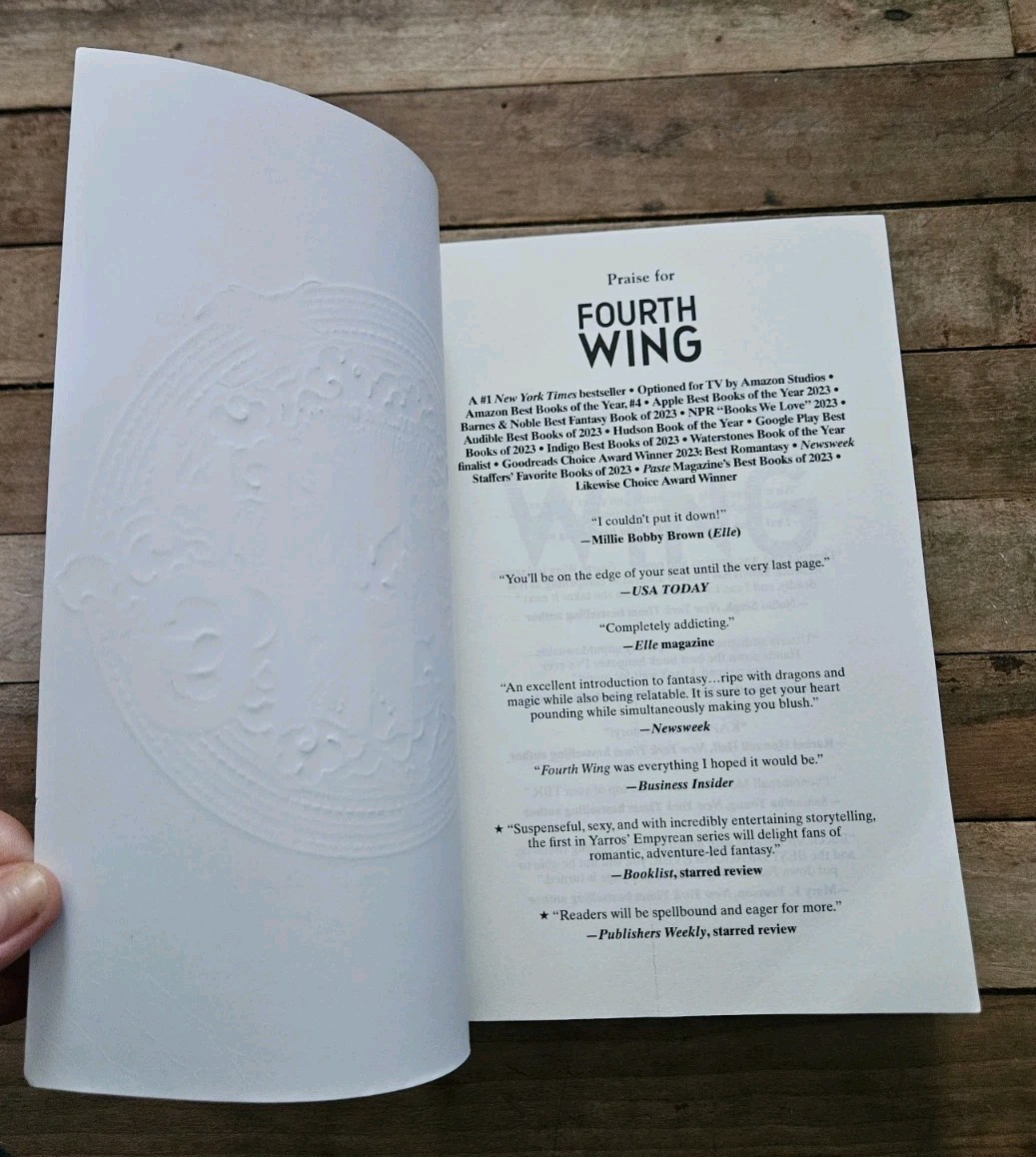 ? Fourth Wing 1st Printing Limited Edition Paperback Full Sprayed Dragon Edges