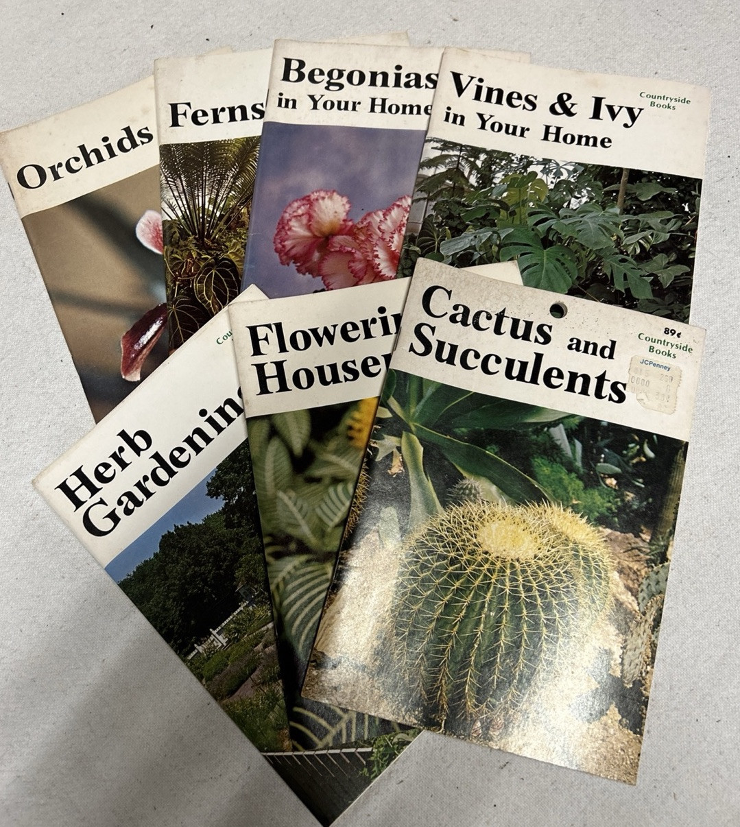 Gardening Guides VINTAGE Book 1970’S Garden And Houseplants Countryside Books
