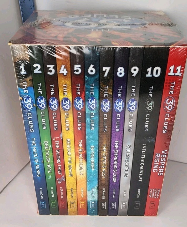 The 39 Clues Series 11 Books Box Set By Rick Riordan Please See Pics. & Descript