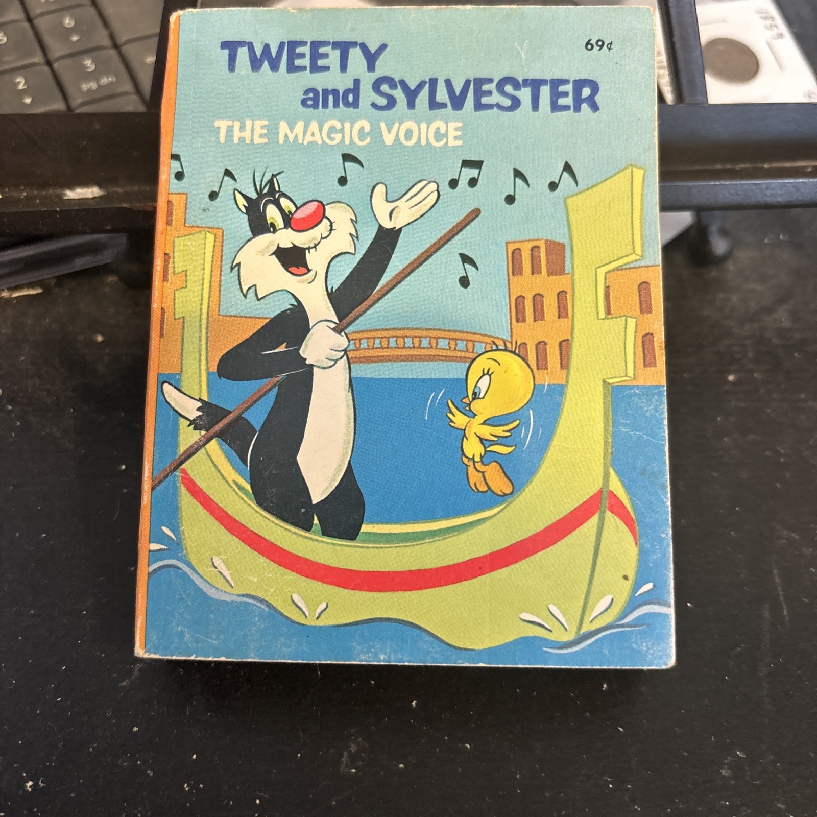 1976 Tweety and Sylvester “The Magic Voice” A Big Little Book -NICE!!!