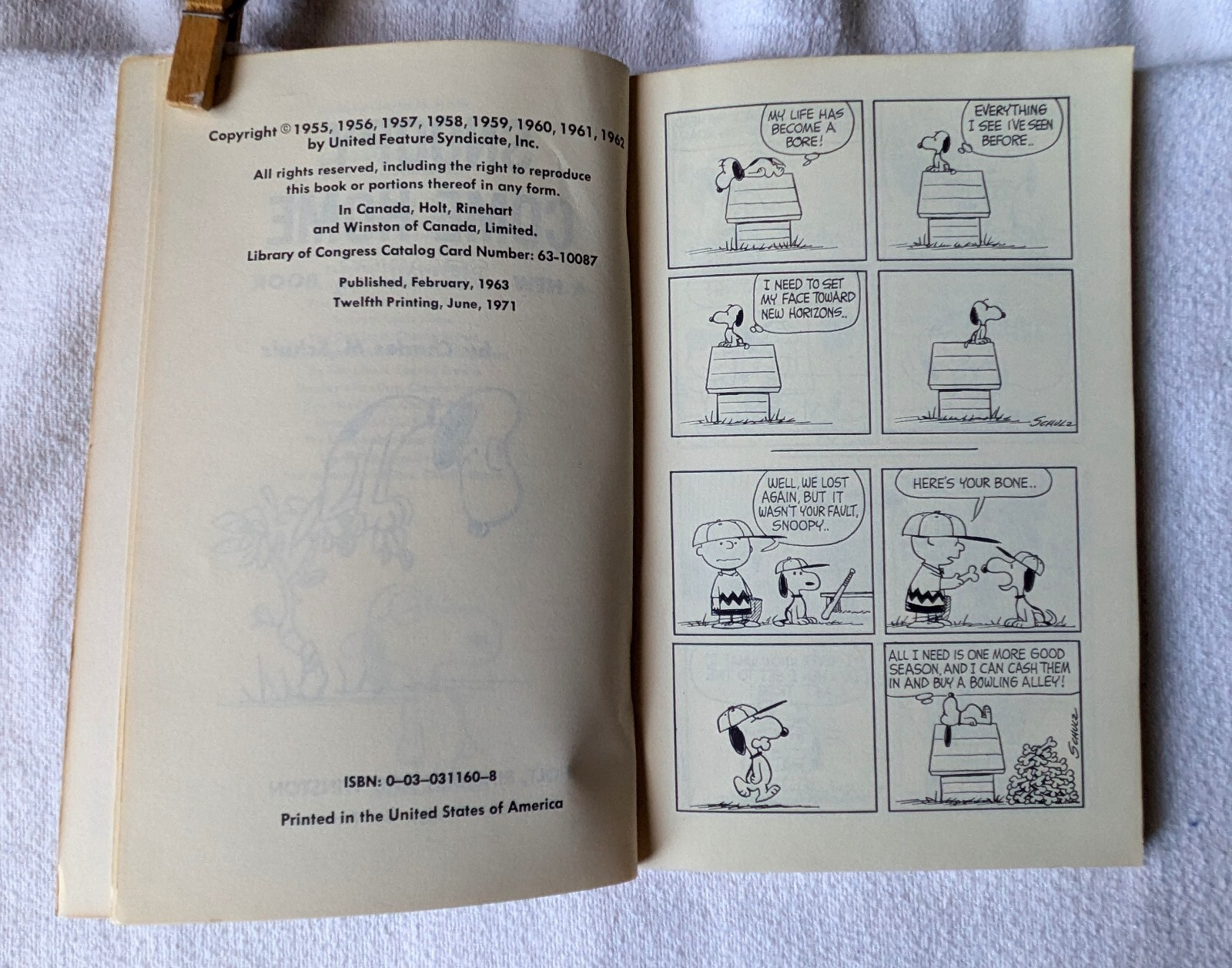 Lot of 3 Vintage Peanuts Books