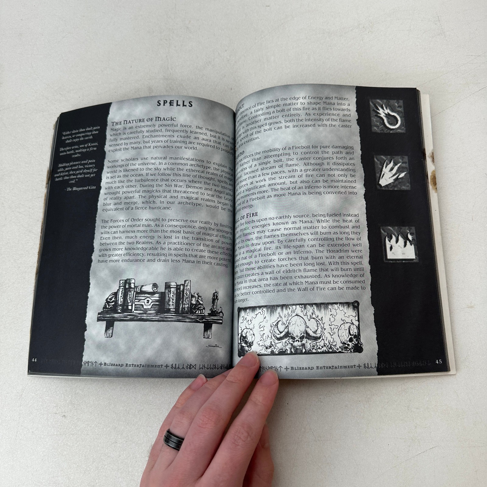Diablo 1996 Manual for CD-Rom Blizzard Enertainment