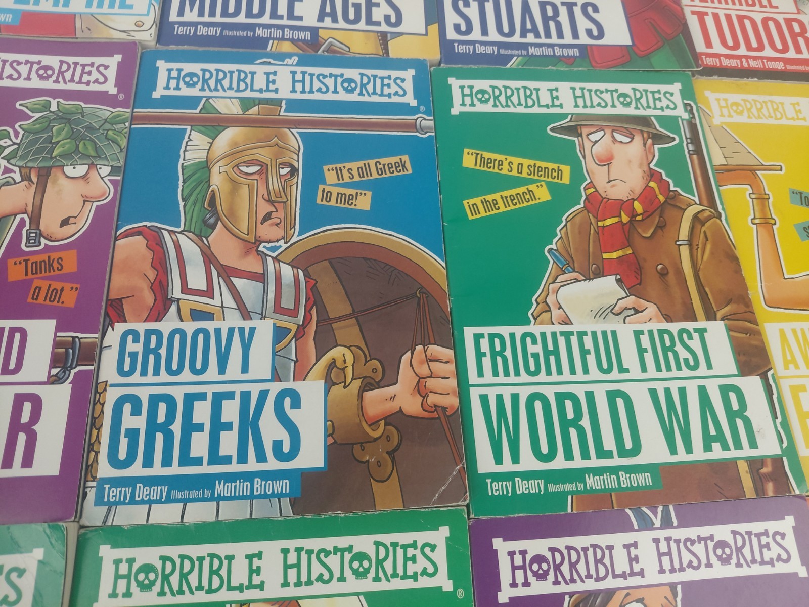 Blood Curdling Box Horrible Histories set 19 books Scholastic Age 12+ Paperbacks