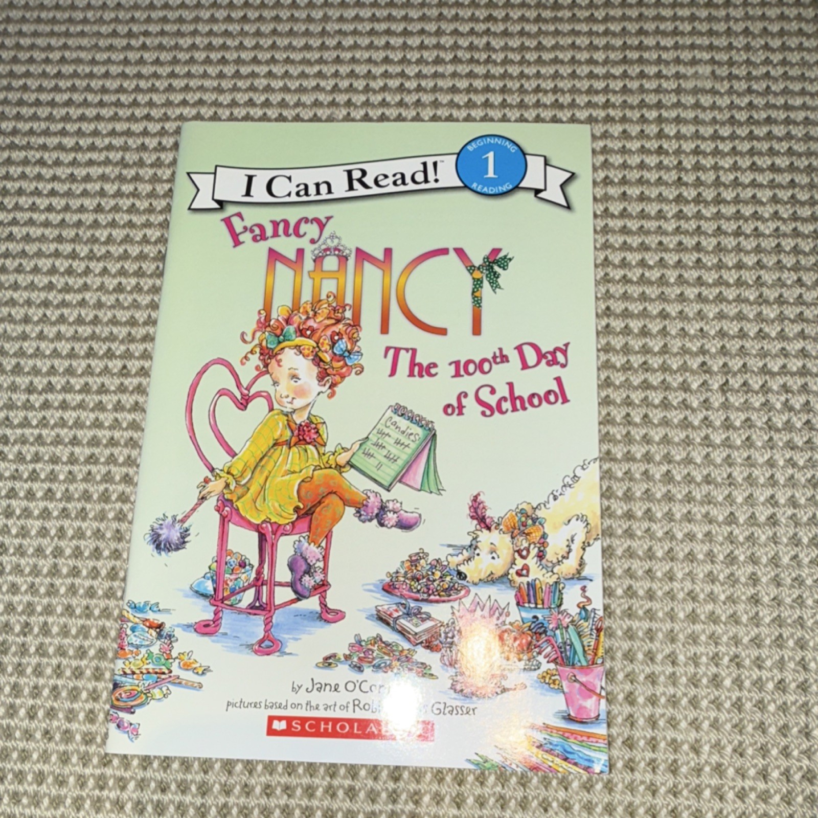 Fancy Nancy: The 100th Day of School (I Can Read! Level 1) by Jane O’Connor