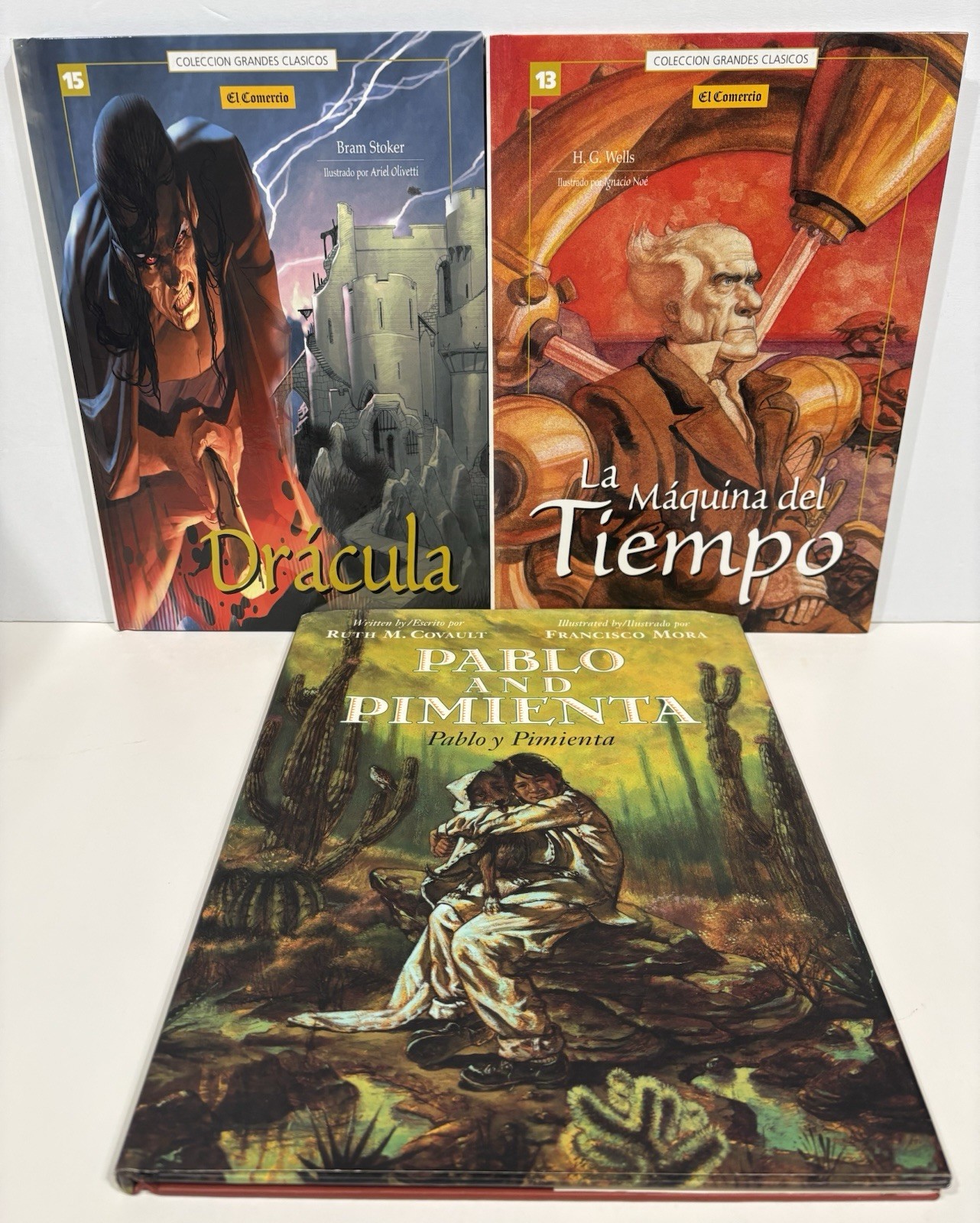 2 Spanish Coleccion Grandes Clasicos and 1 Bilingual Children’s Books Hardcover
