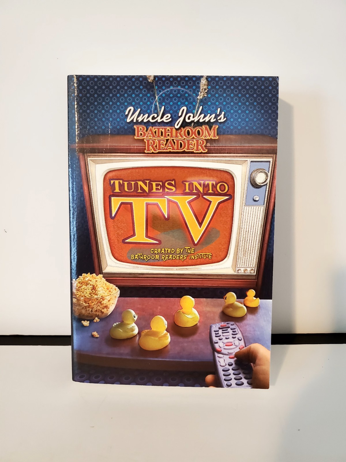 Uncle John’s Bathroom Reader “Tunes Into TV” Book, (2011), (504 Pages)
