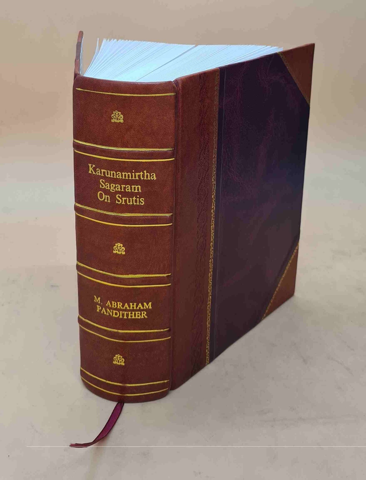 Karunamirtha Sagaram On Srutis A Treatise On Music Or Isai-Tamil [Leather Bound]