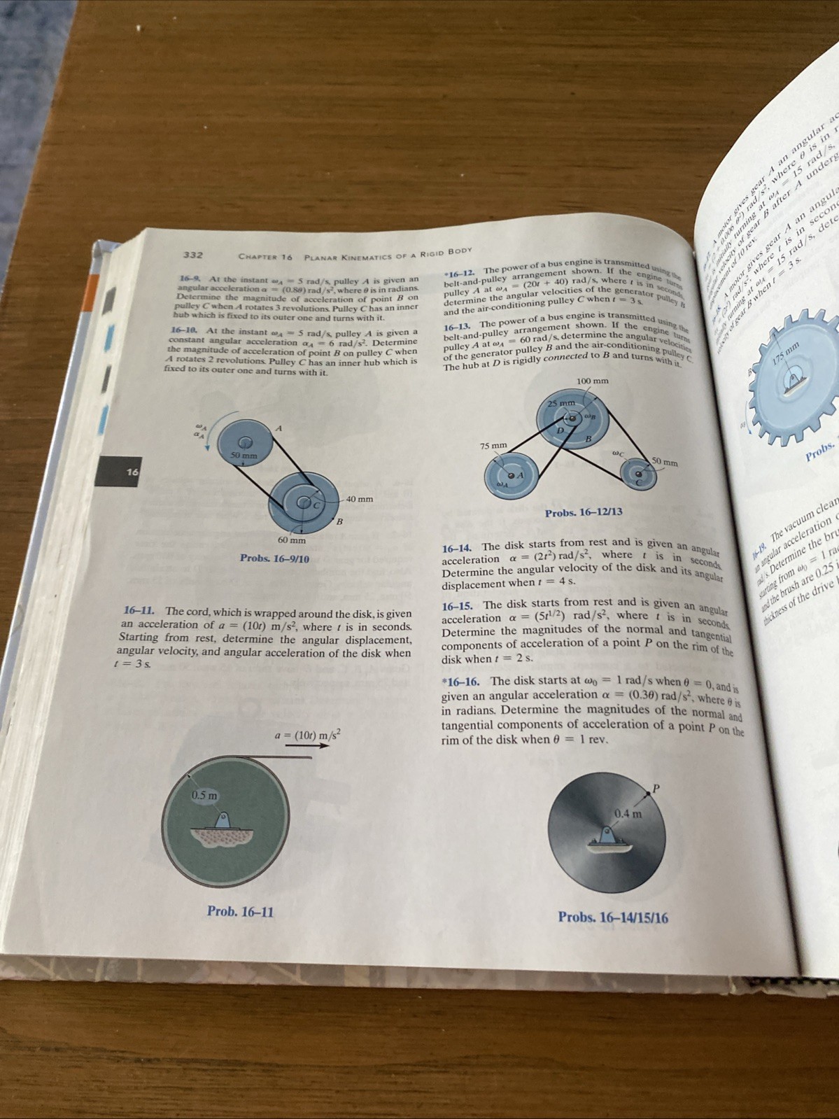 Engineering Mechanics: Dynamics – R.C. Hibbeler (2015, 14th Edition Hardcover)