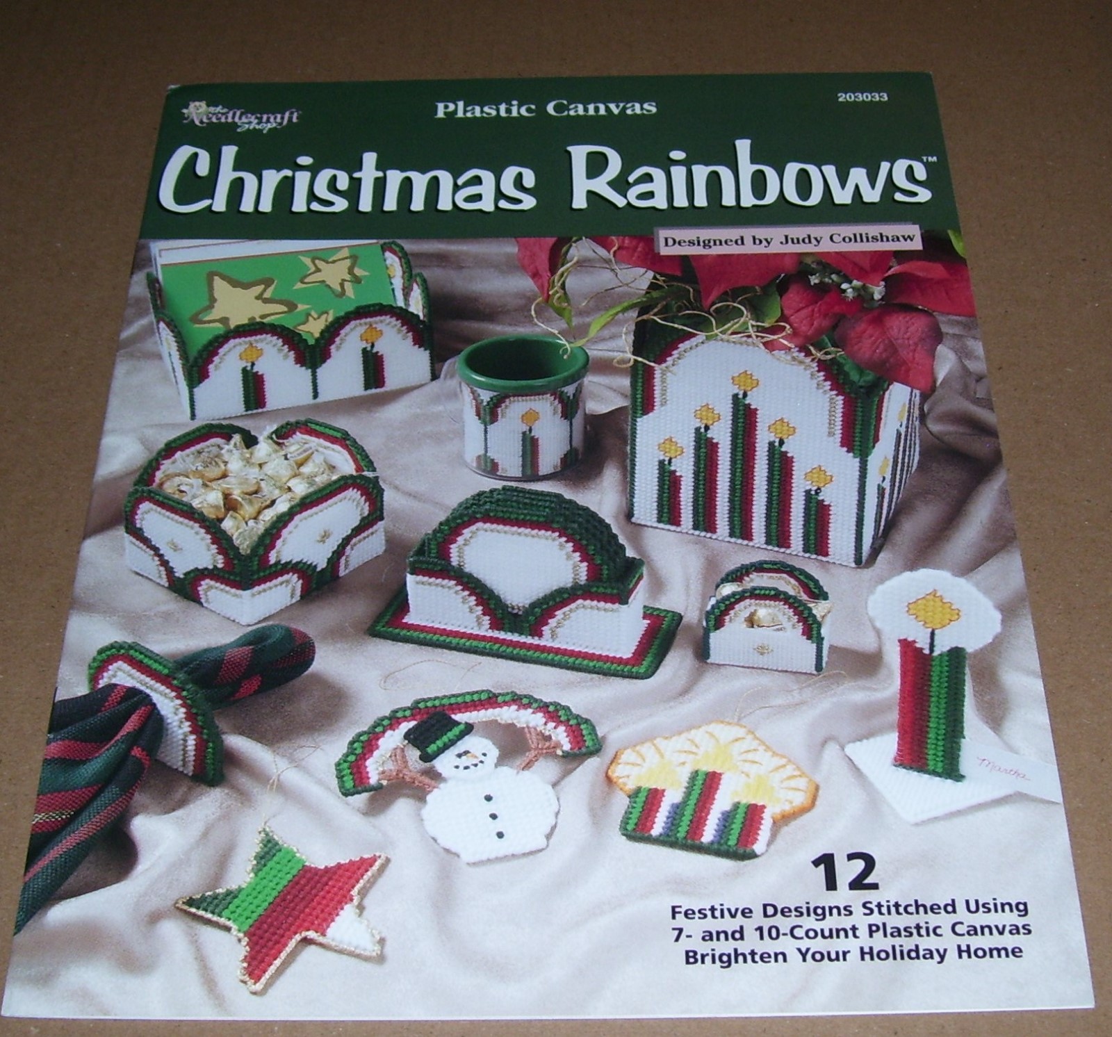 NEEDLECRAFT PLASTIC CANVAS PATTERN LEAFLET 2000 CHRISTMAS RAINBOWS 203033