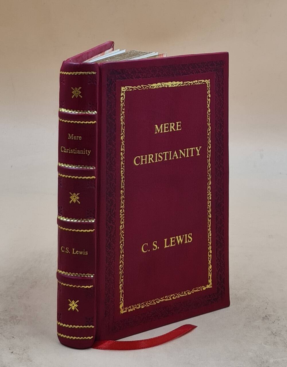 Mere Christianity (C. S. Lewis Signature Classic) [Premium Leather Bound]