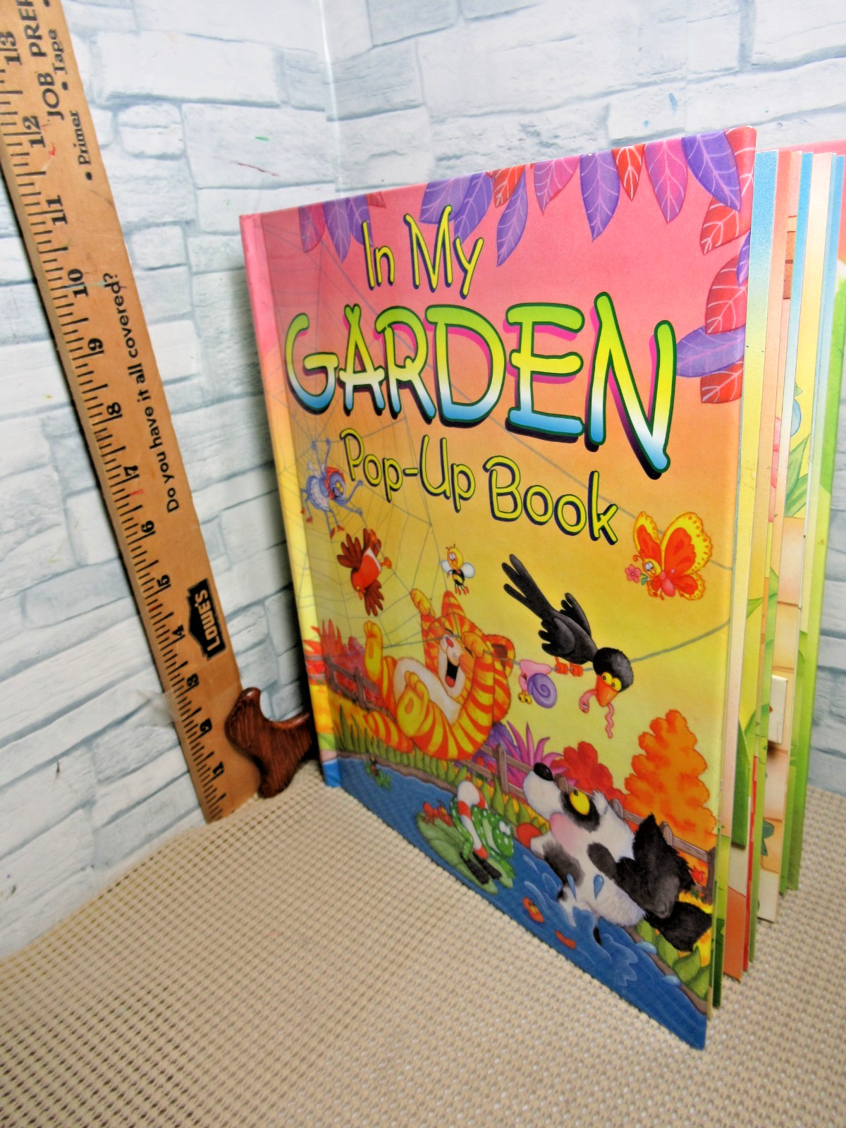 In My Garden Pop-Up Book / by Gill Davies / Hardcover / 2002