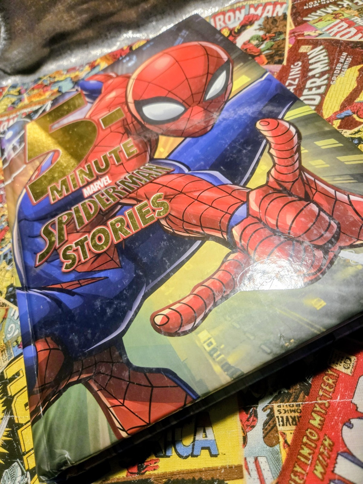 Marvel- Includes 2 Hardbacks & 46×14 Valance