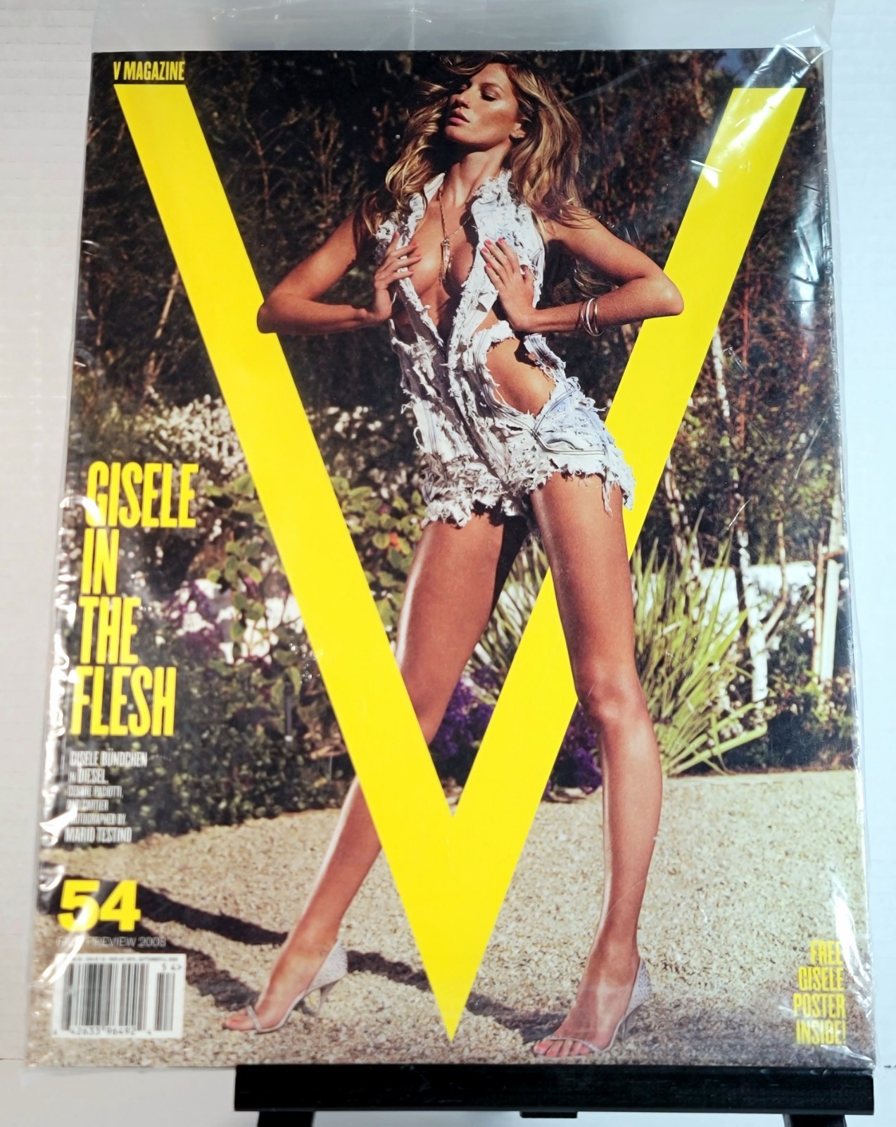 V MAGAZINE 54 FALL 2008 GISELE & W FEB 2011 MOVIE ISSUE – FASHION MODELS CELEBS