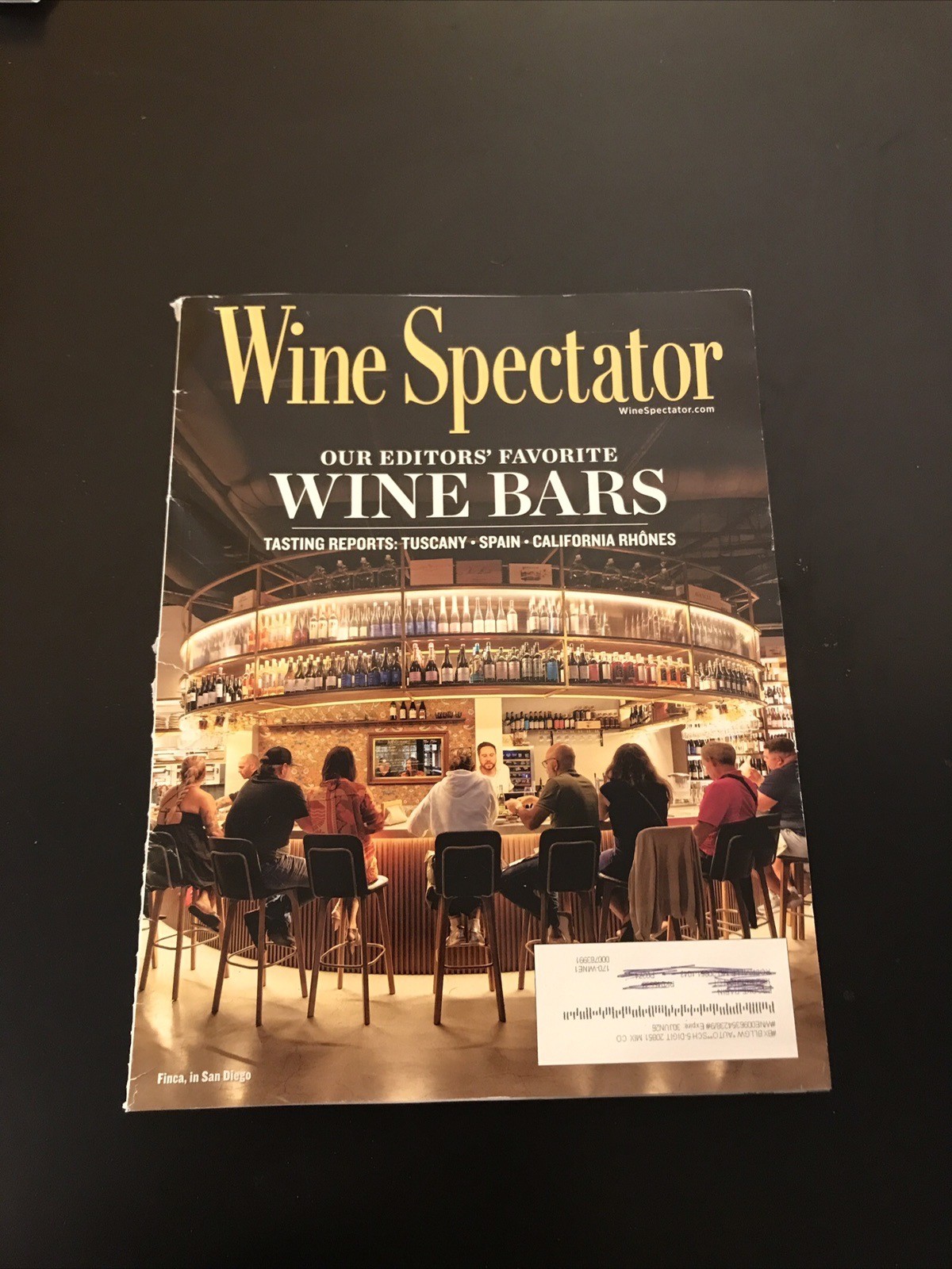 NEW WINE SPECTATOR MAGAZINE OCT 15 & 31, 2025 OUR EDITORS’ FAVORITE WINE BARS