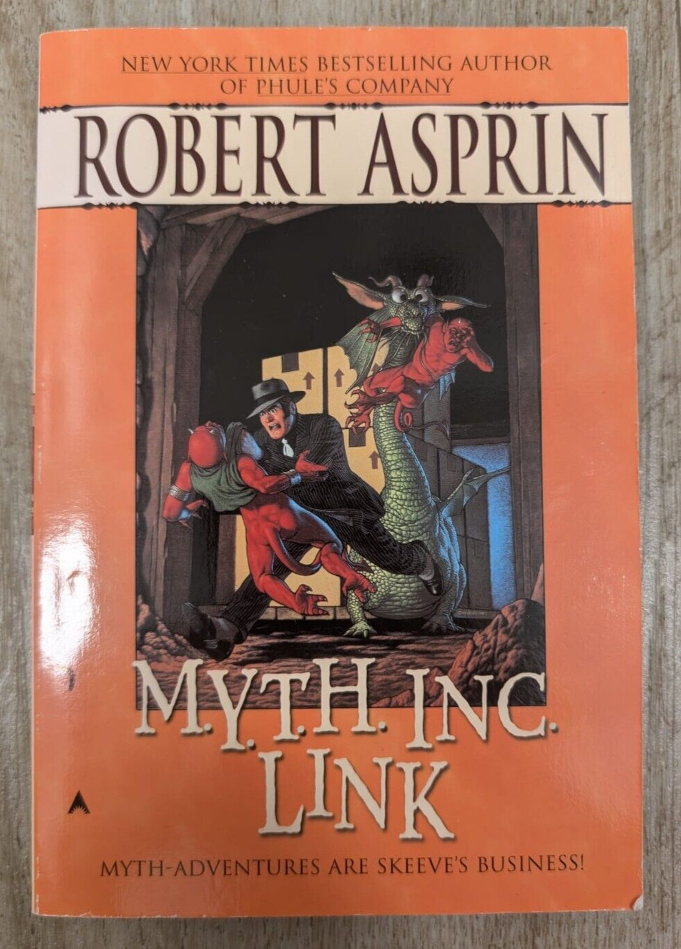 M.Y.T.H. Inc. Link ROBERT ASPRIN 2002 ACE PAPERBACK 1st PrintIng LIKE NEW