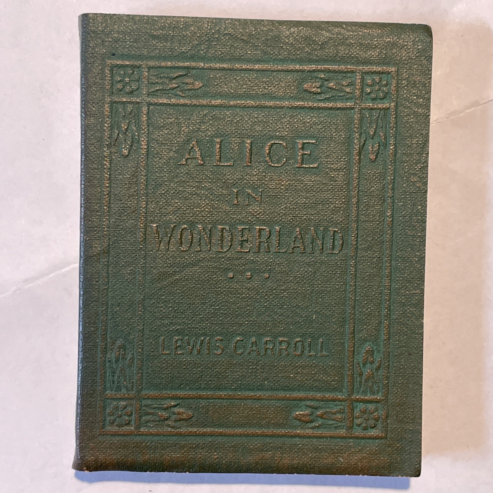 Little Leather Library ALICE IN WONDERLAND by LEWIS CARROLL
