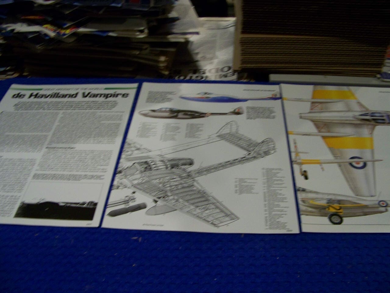 DE HAVILLAND VAMPIRE..CUTAWAY/4-PAGE POSTER/3-VIEWS/SPECS/PROFILES (592LL)