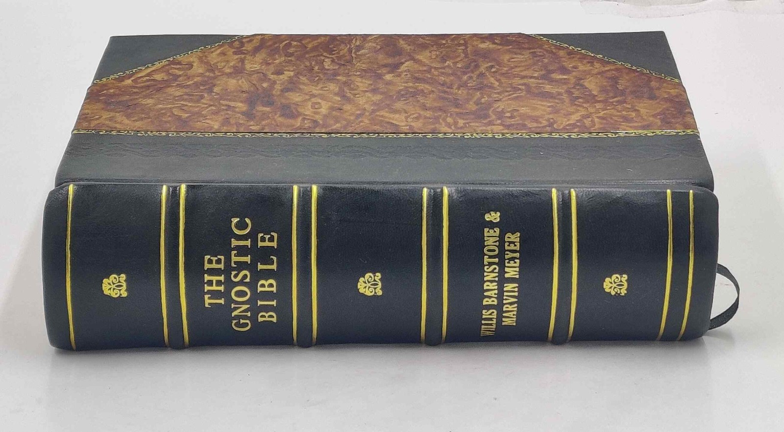 The Gnostic Bible: Revised and Expanded Edition [Leather Bound]