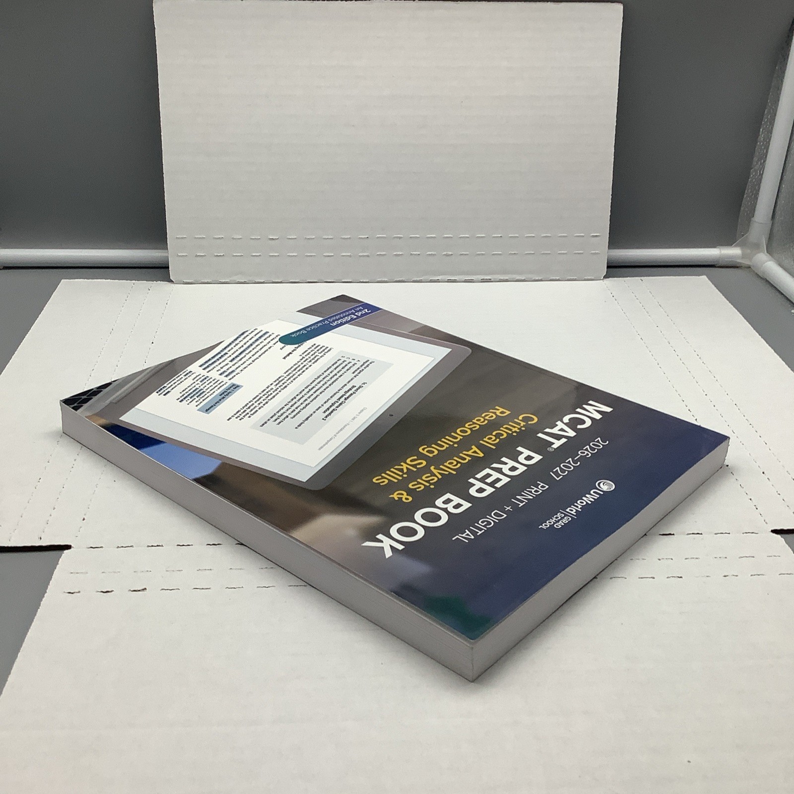 UWorld (GRAD SCHOOL) – MCAT Prep Book – 2nd Edition 2026-2027 – Paperback – GOOD
