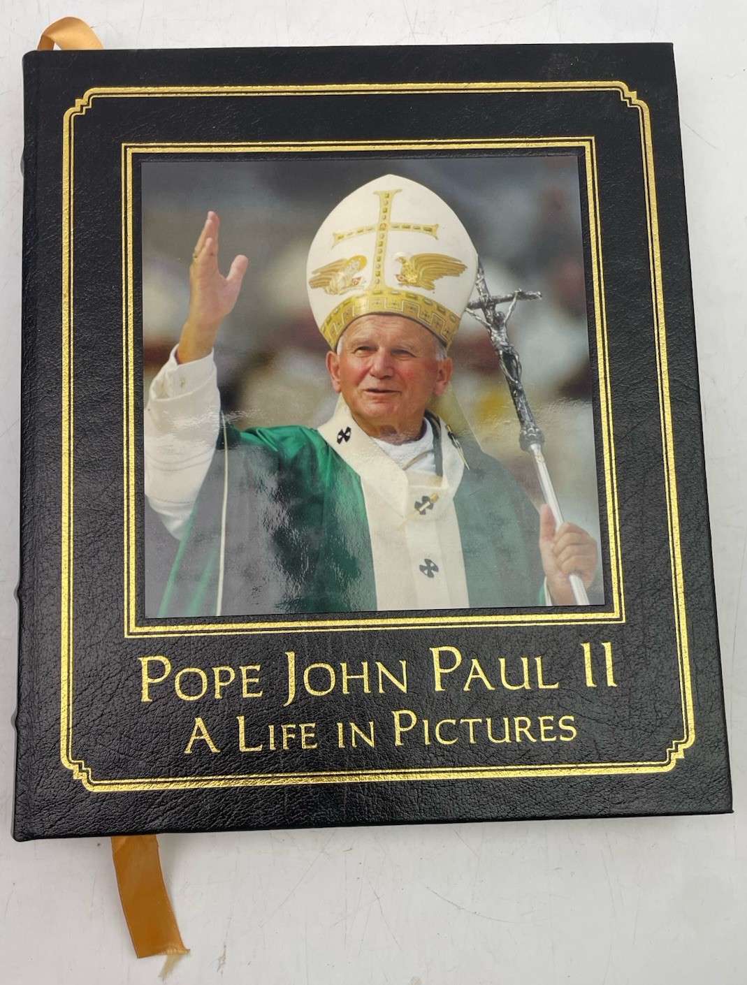 ⭐️ Pope John Paul II A Live In Pictures 2005 1st Edition Hardcover Book MINT ⭐️