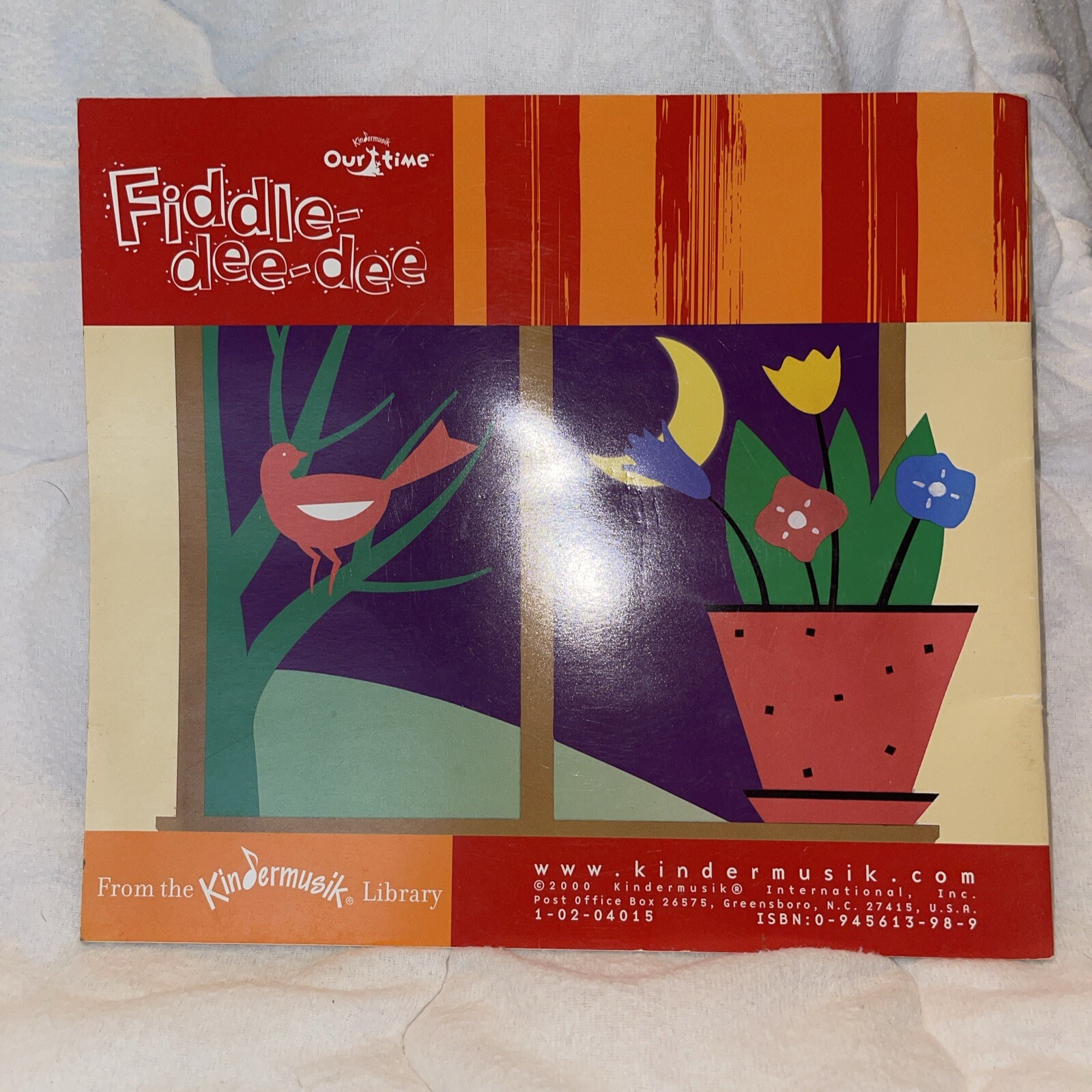 ANIMAL SERENADE By Susan James Frye Paperback Book Kinder music Library