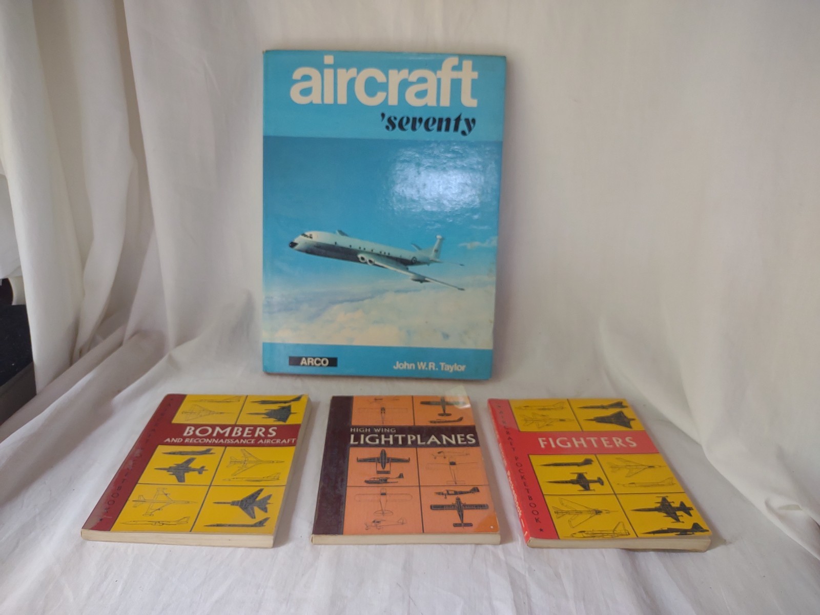 Lot Of 4 Identification Books Bombers Lightpkanes Fighters Aircraft Seventy Book