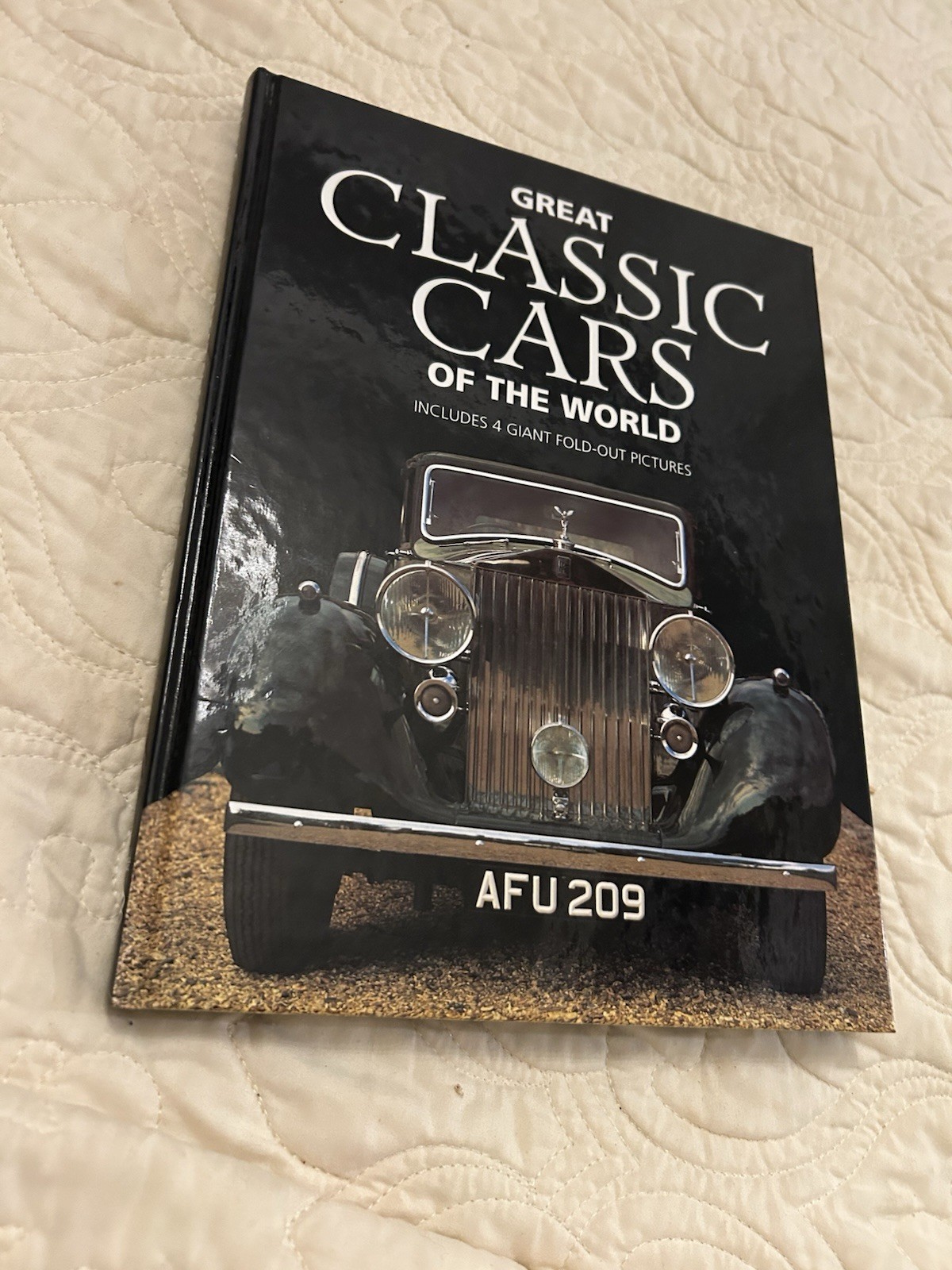 “Great Classic Cars Of The World” By Hans Georg Isenberg Pictorial & Fold Outs