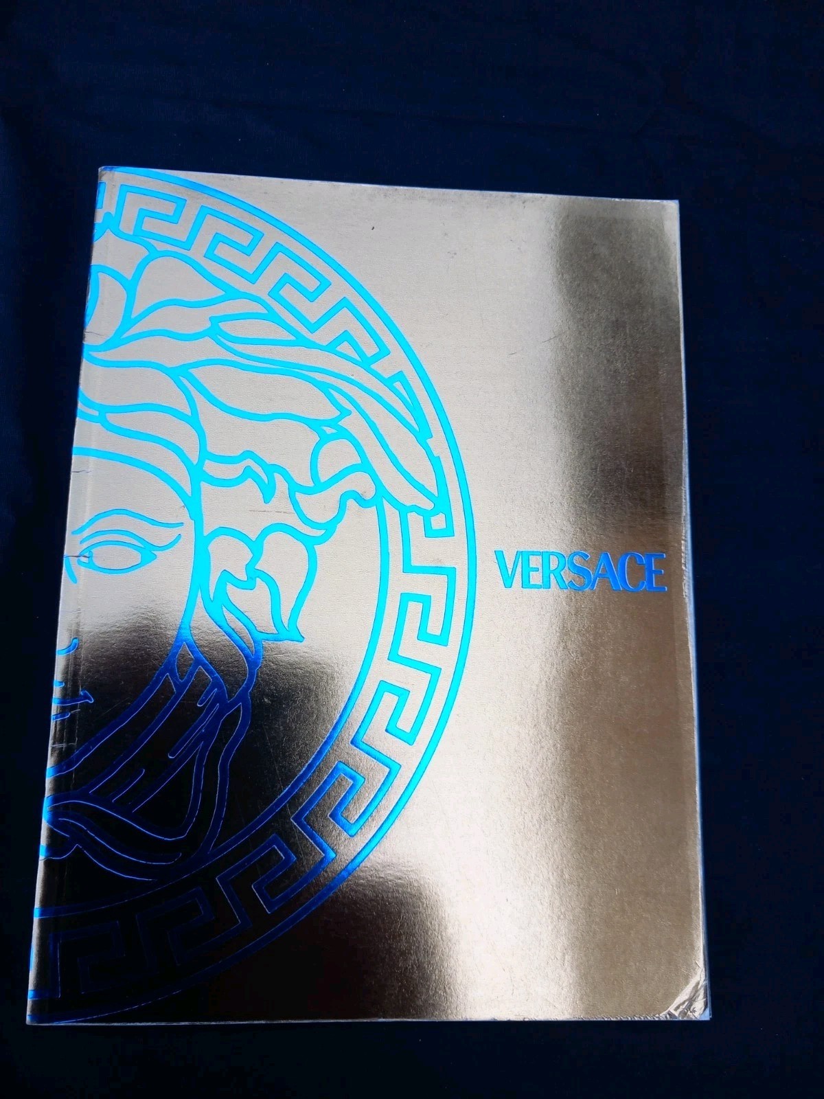 VERSACE Versus Womens Runway Collection – Fall/Winter 1999/2000 – small format