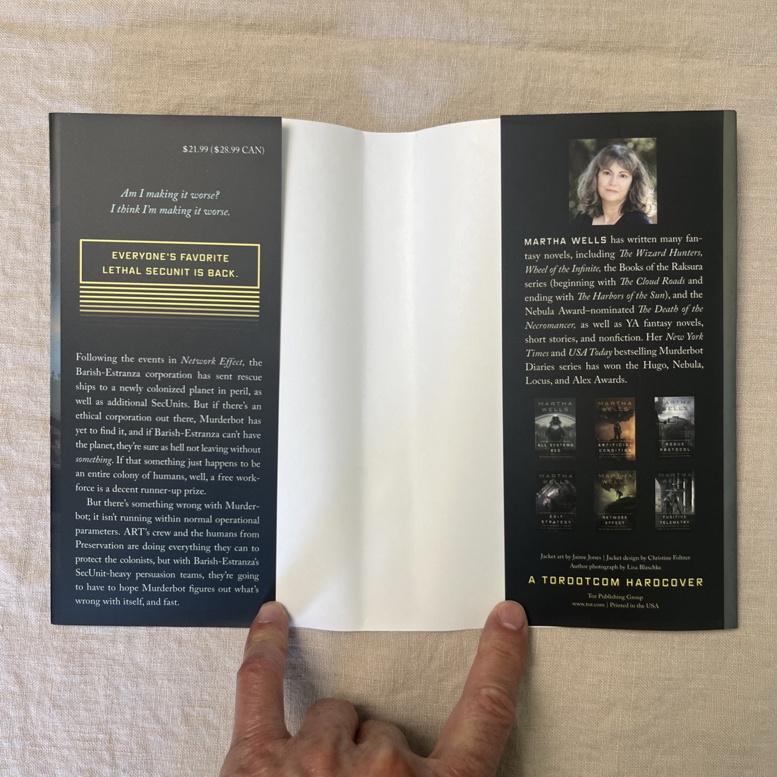 System Collapse, Martha Wells. Tor 2023. Signed 1st Printing.
