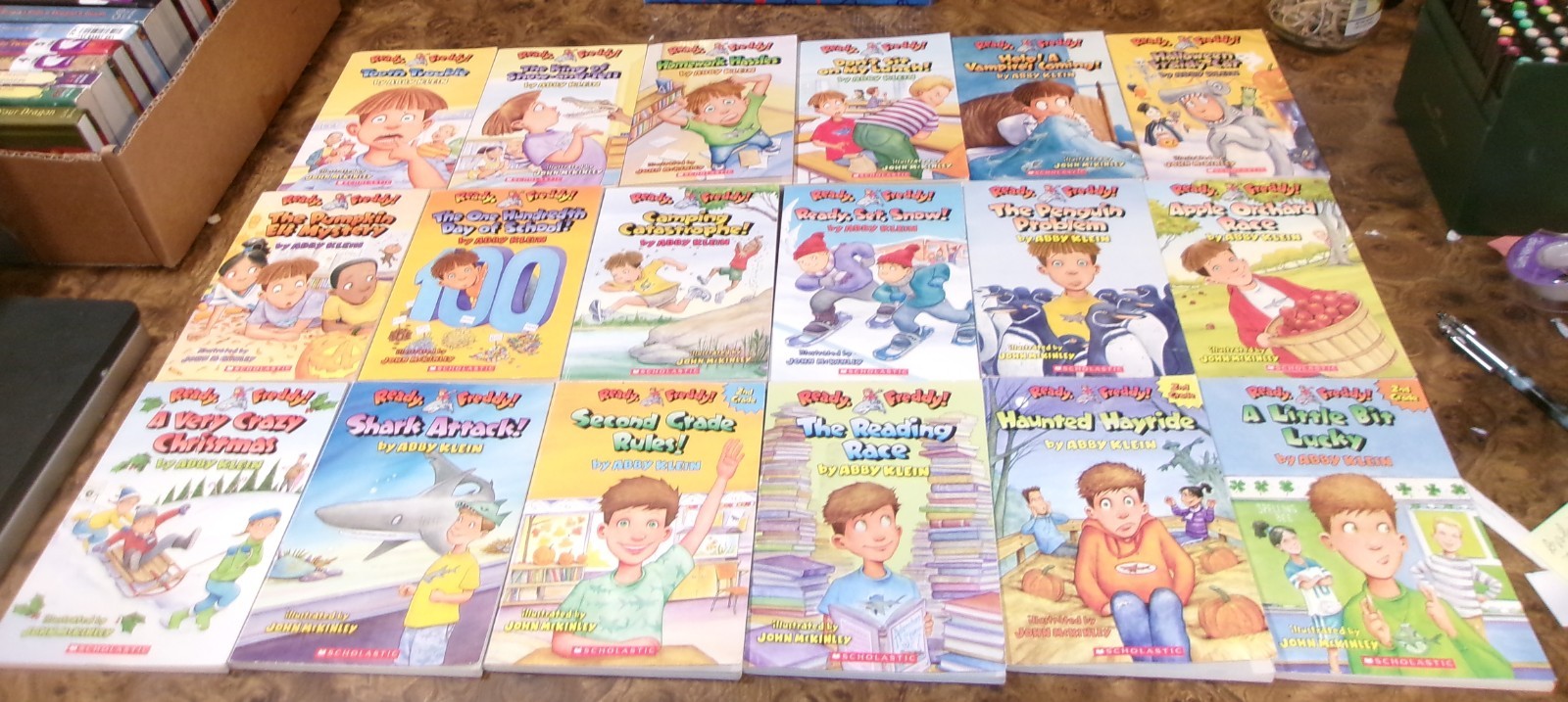 Lot of 18 Ready Freddy Books RL 2 The Haunted Hayride, A Very Crazy Christmas+