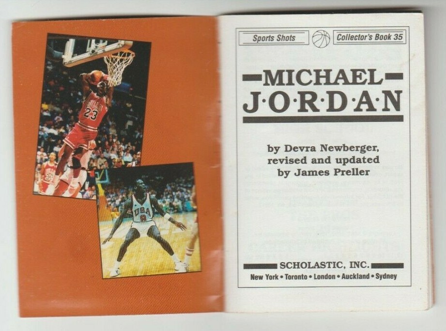 HOF MICHAEL JORDAN 1995 PREMIUM EDITION 44 PAGE 2.5 IN. BY 4 IN. BOOKLET #1