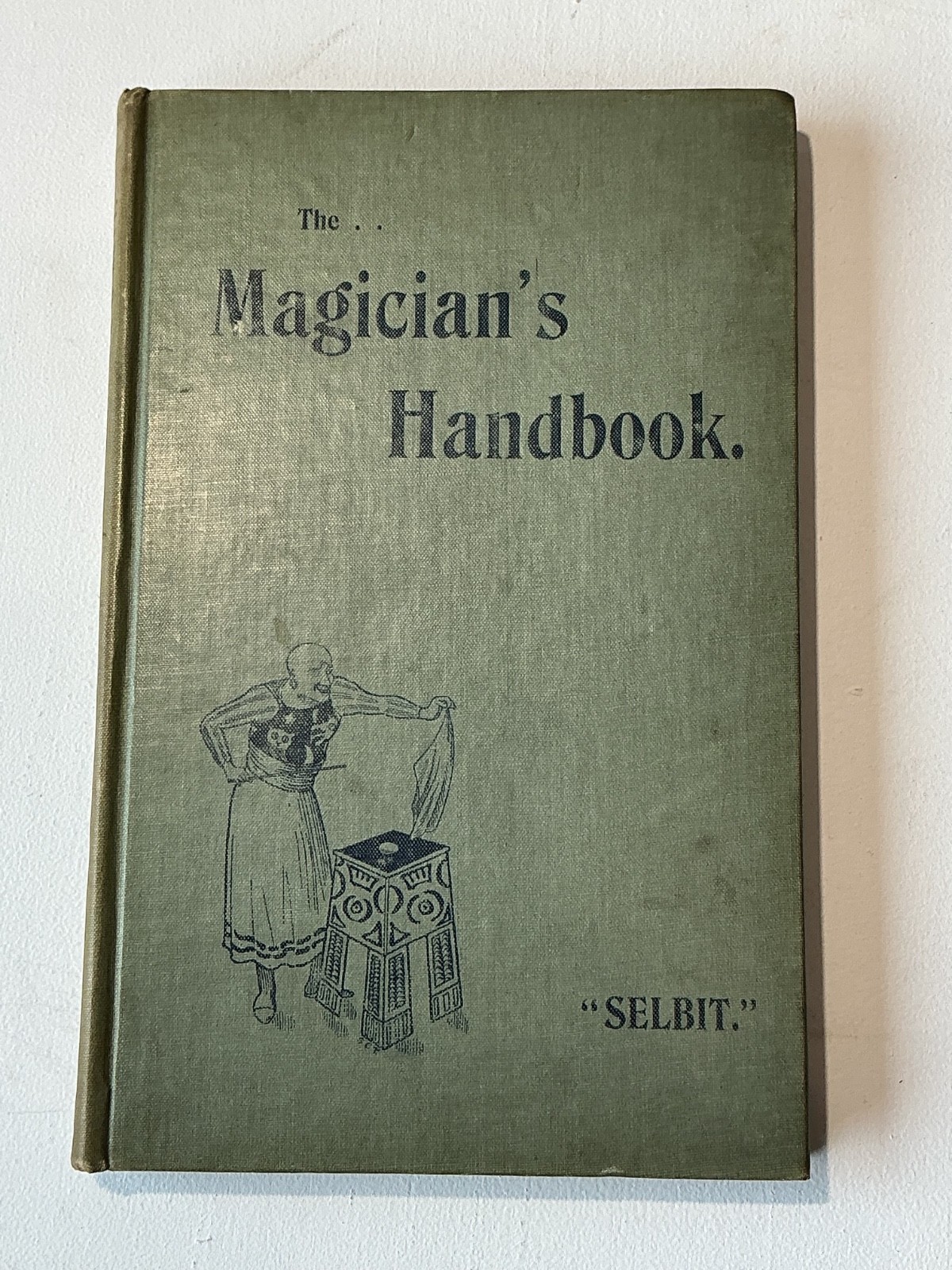 Magician Magic Handbook Selbit 1901 Hardcover illustrated Black Art scarce