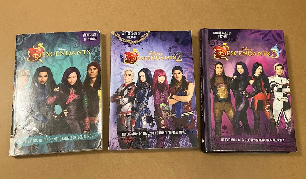 Disney Descendants 1 2 And 3 Chapter Book Lot 2 Paperback One Hardcover