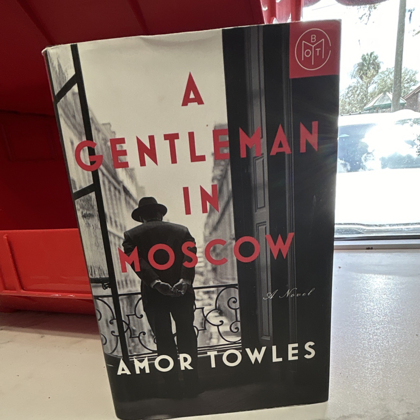 BOTM A Gentleman in Moscow Amor Towles Hardcover Historical Fiction Dust Jacket