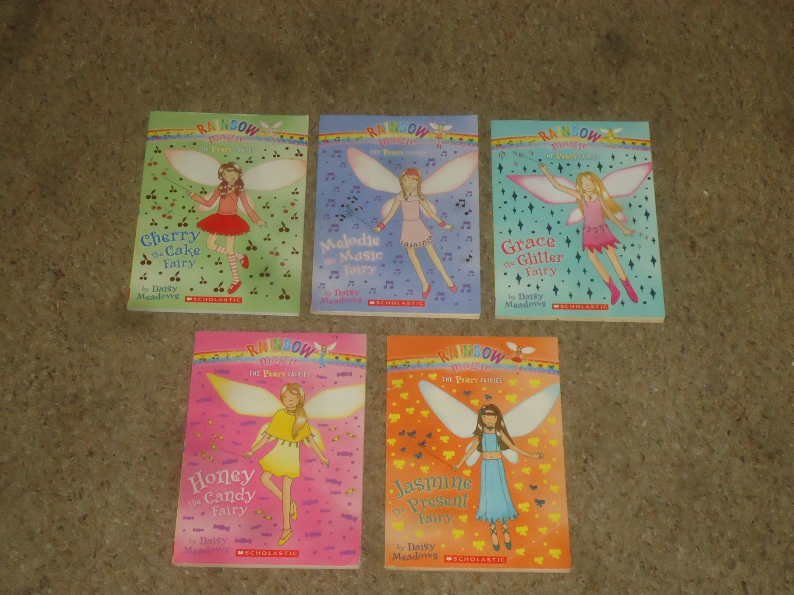 Lot 87 Rainbow Magic & Magic Animals Books Daisy Meadows Fairies