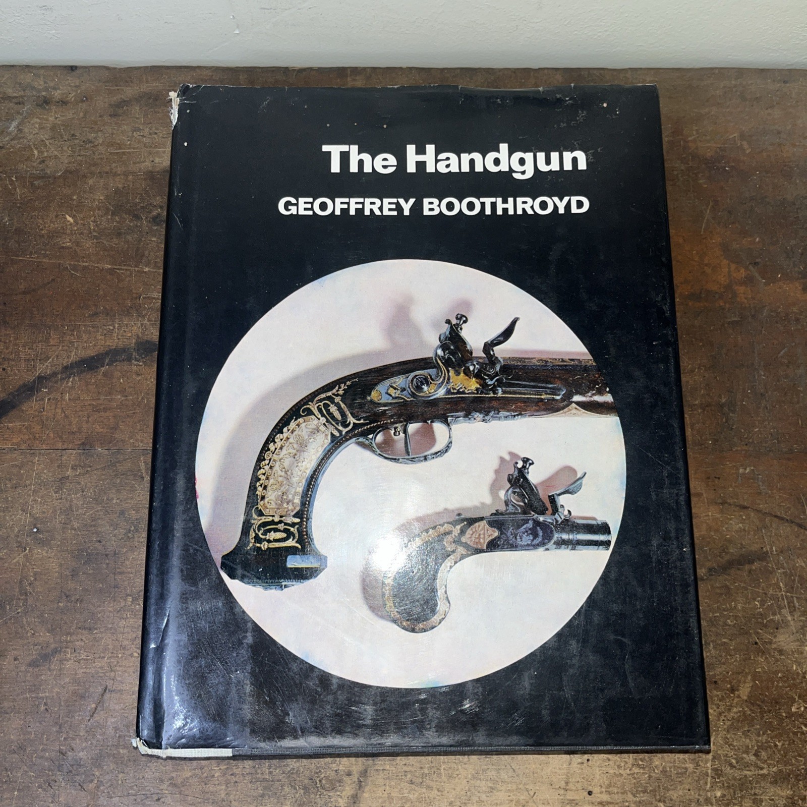 The Handgun by Geoffrey Boothroyd HC Book – 564 pages – pistols revolvers, 1970